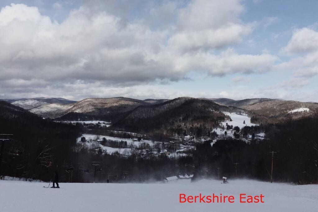 2 Bed Berkshire Getaway @ Stephentown Hotel Eksteriør bilde